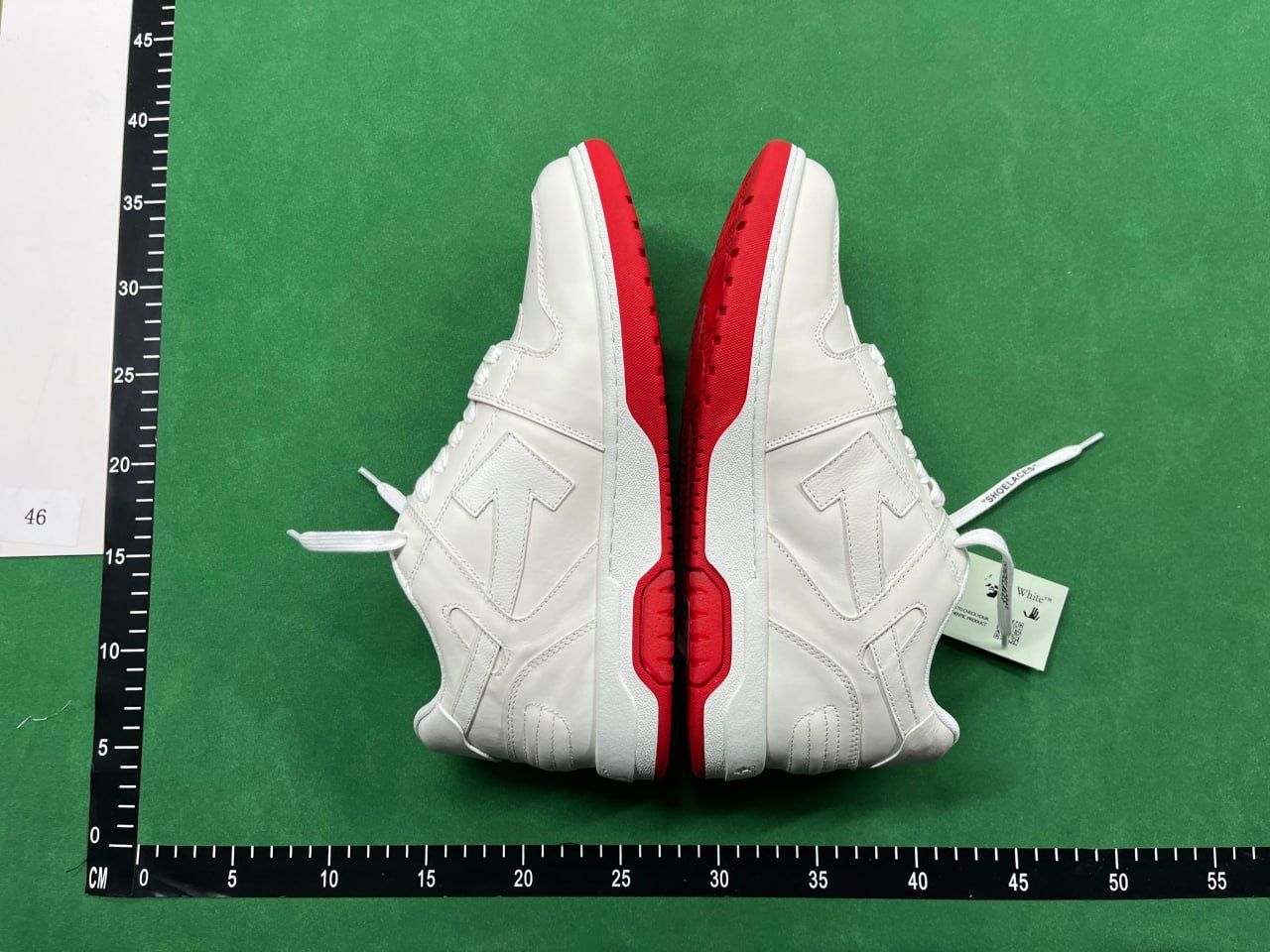 Off-White c/o Virgil Abloh Low Top Sneakers