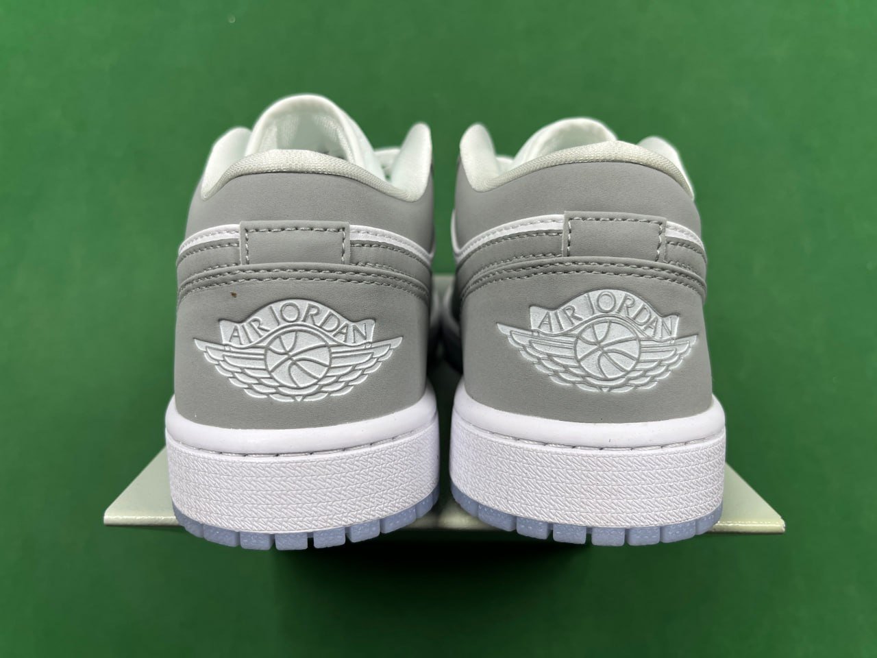 W-AJ1 Low-1 