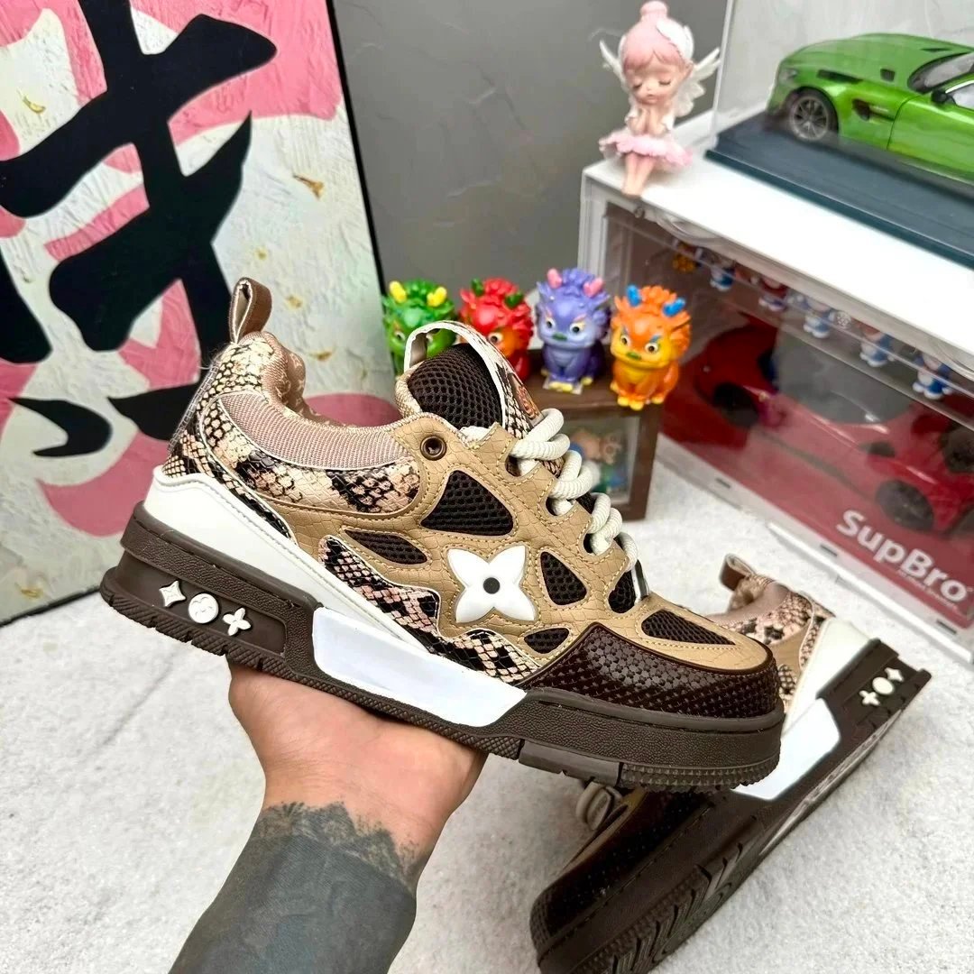 Lv Sneakers  