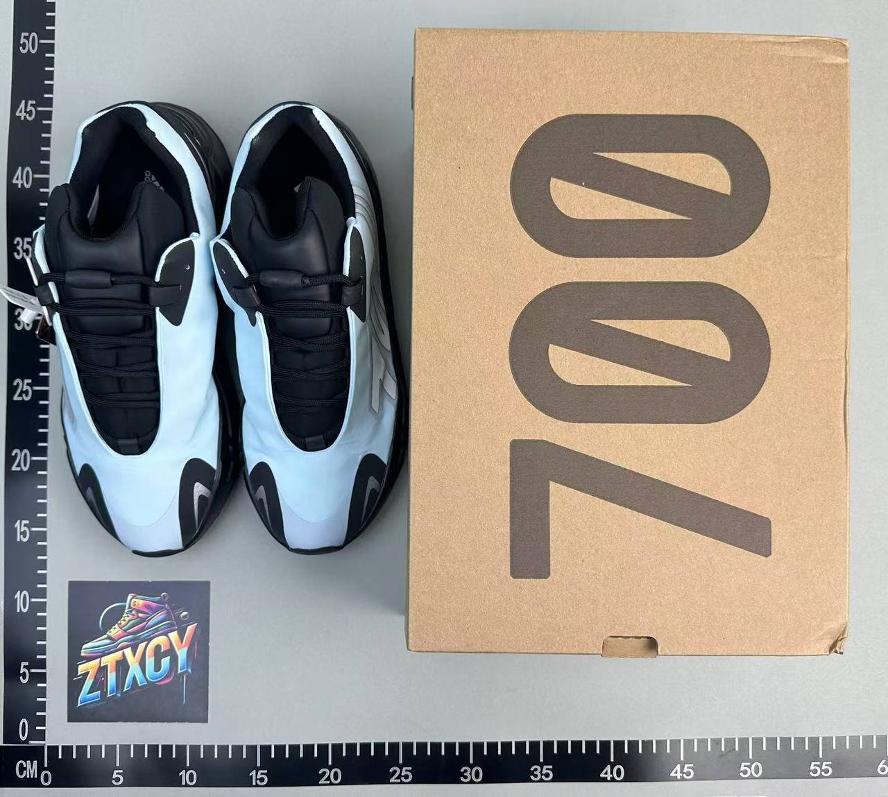 Yeezy 700 Boost