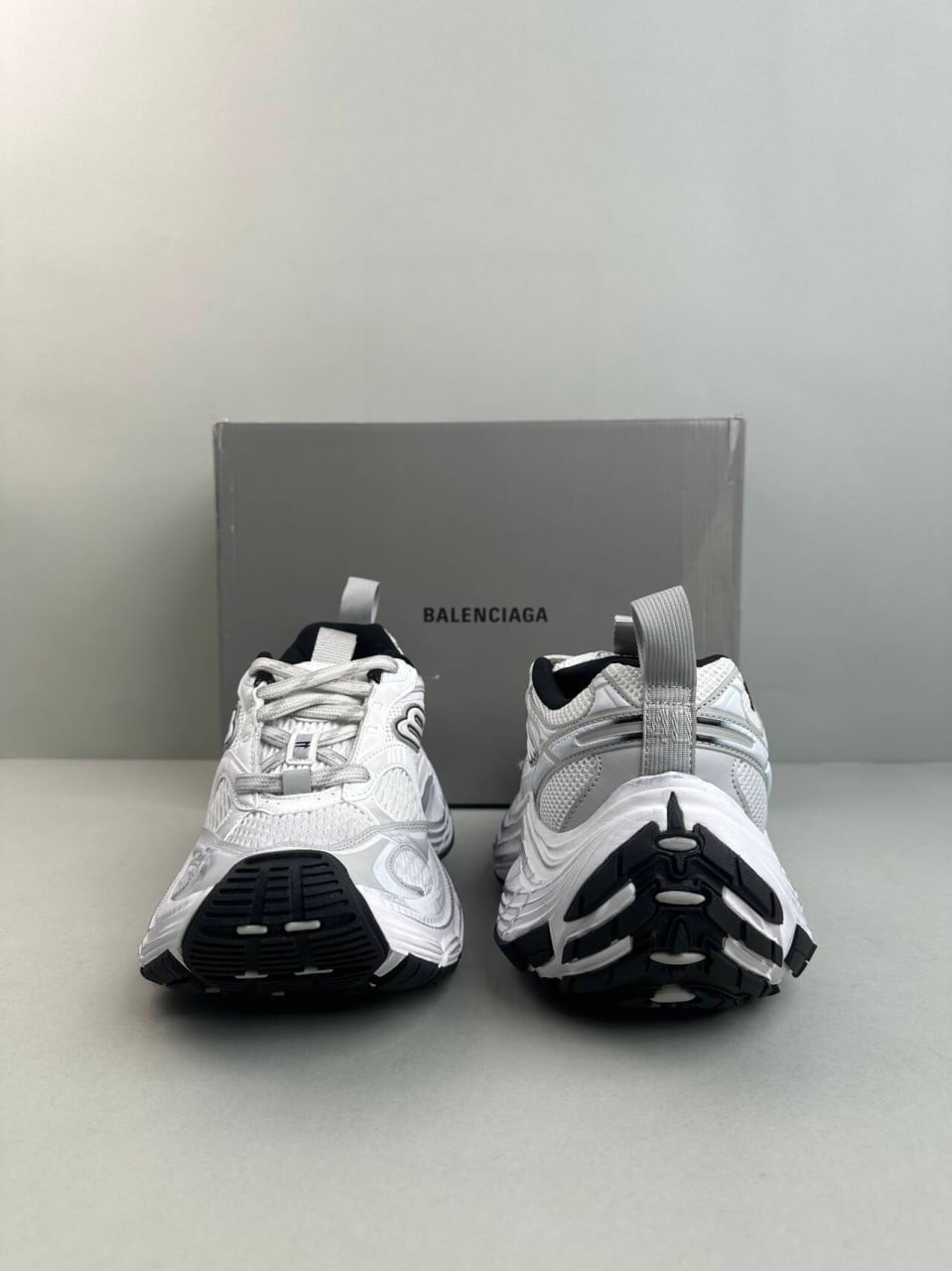  Balenciaga 10xl