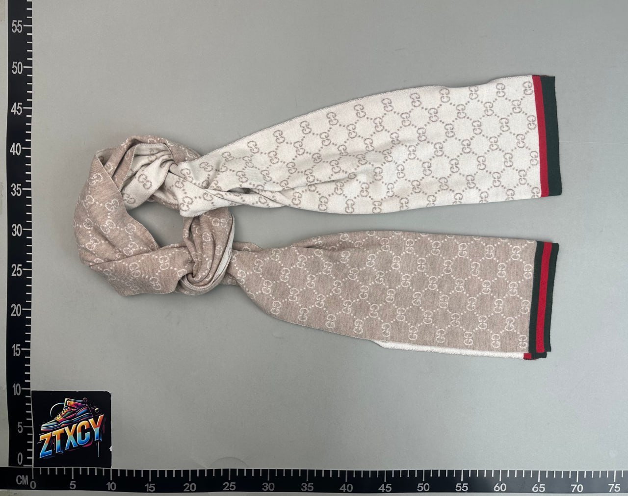 GUCCI scarf