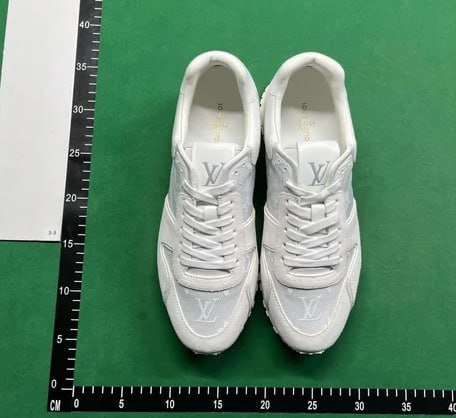 Louis Vuitton run away