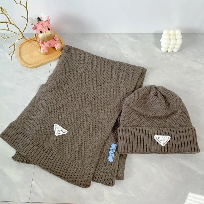 gg lv Chanel Beanie Scarf