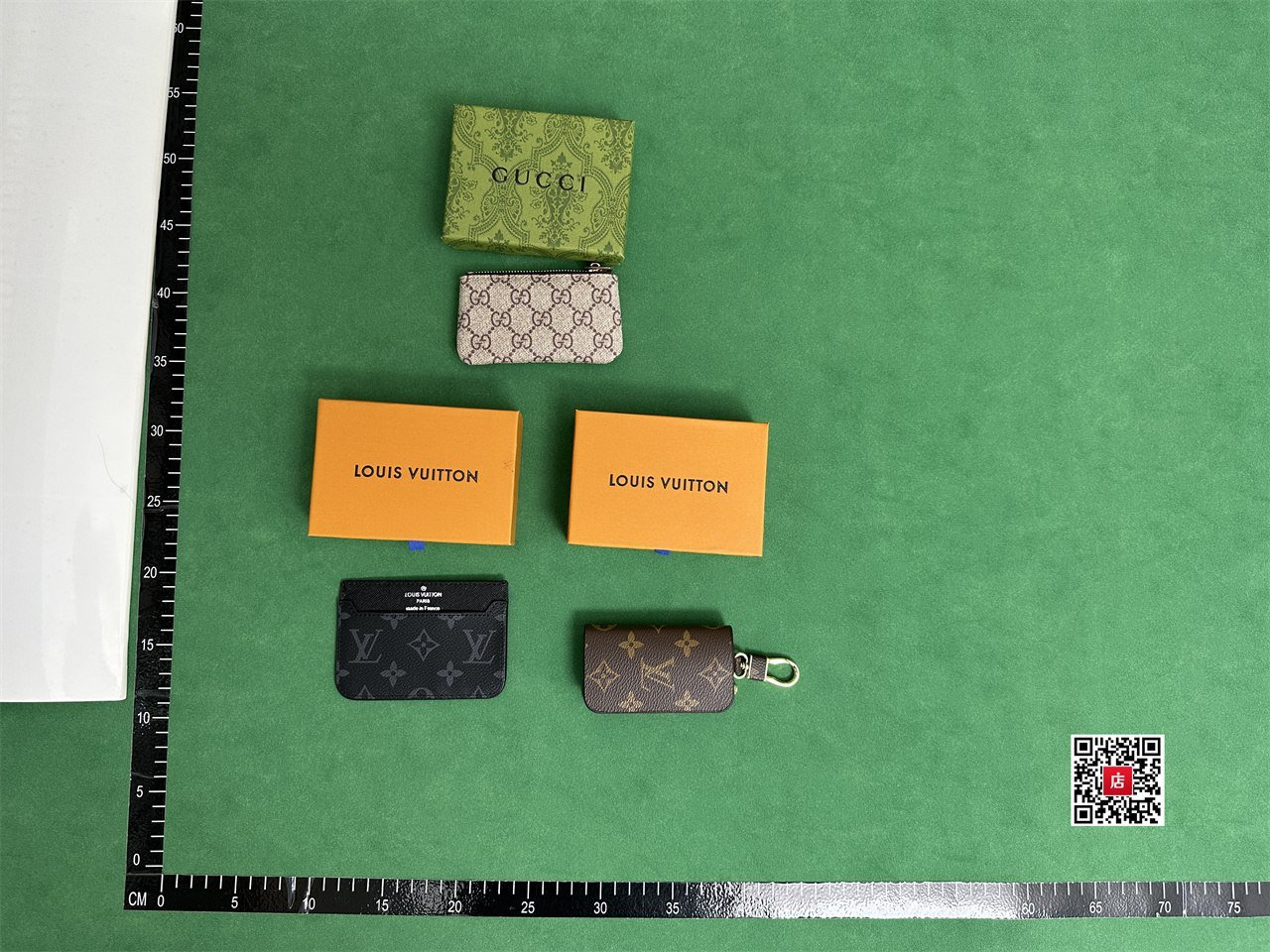  Louis Vuitton/Gucci Card Case