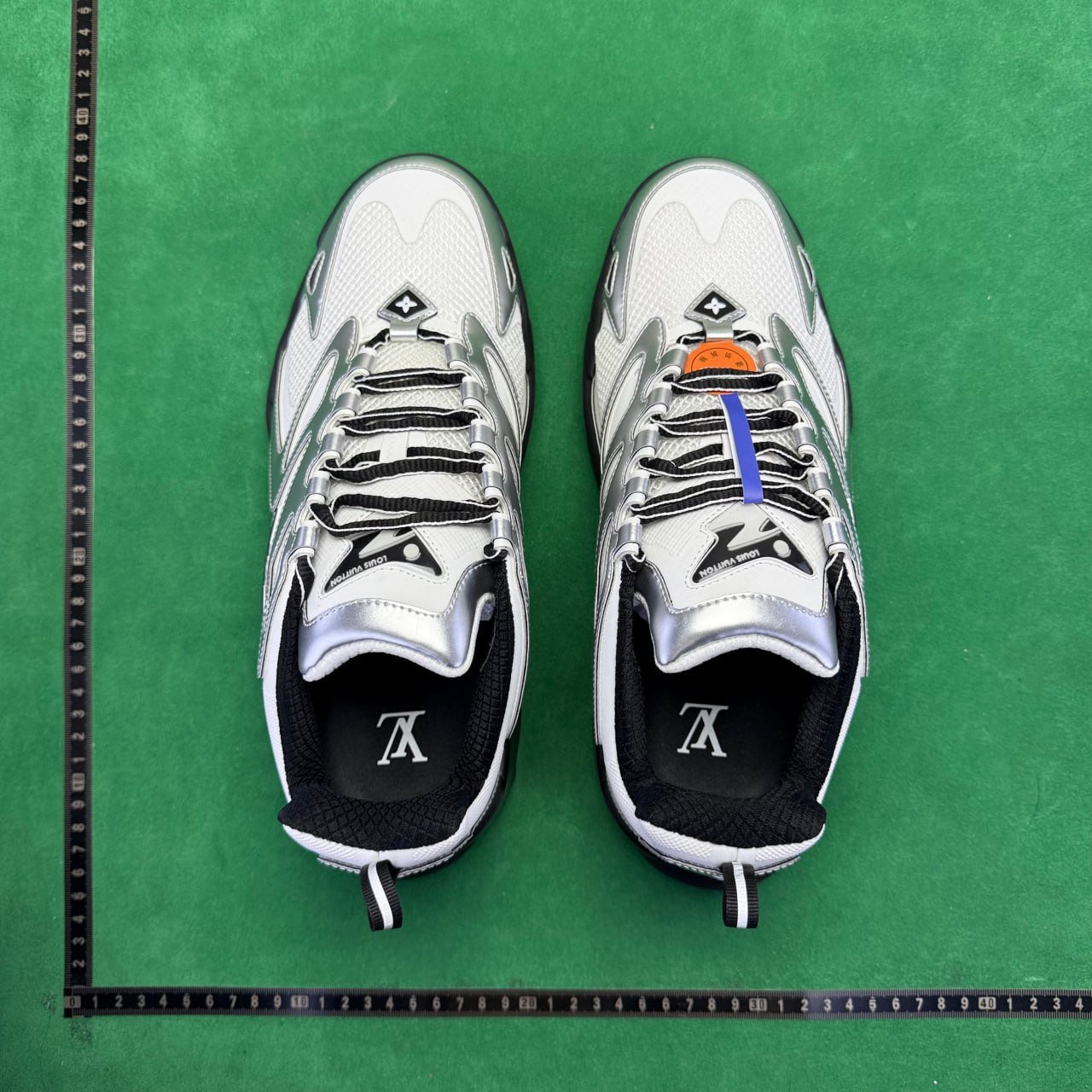 LOUIS VUITTON Runner Tatic