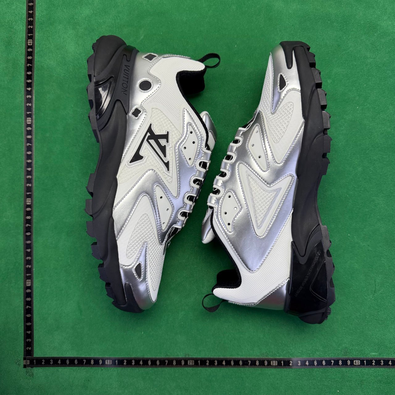LOUIS VUITTON Runner Tatic
