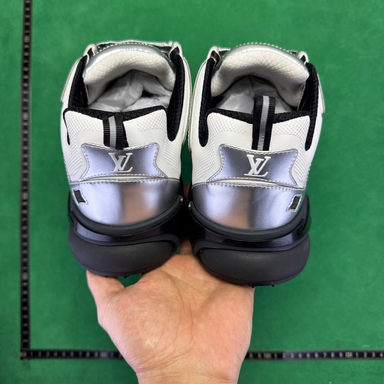 LOUIS VUITTON Runner Tatic