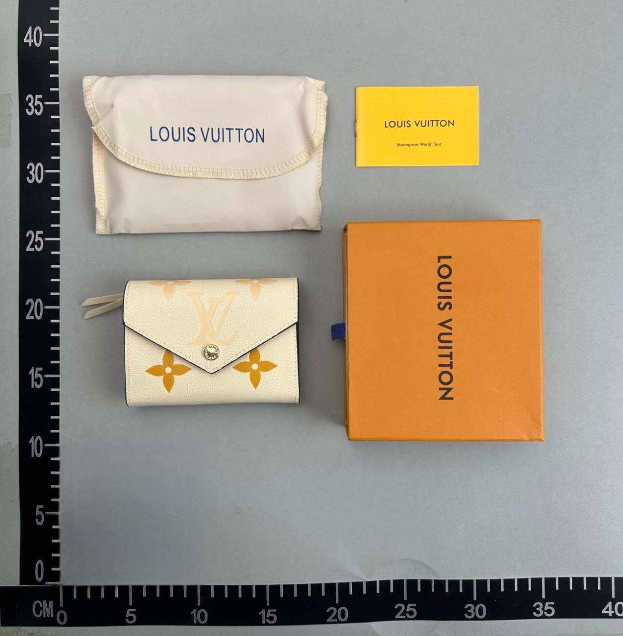  LV Wallet