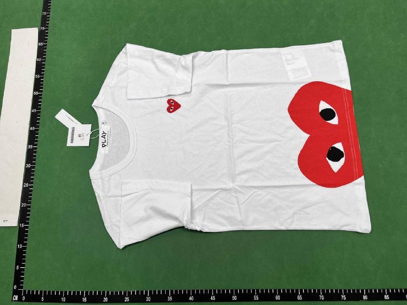 PLAY T-Shirt