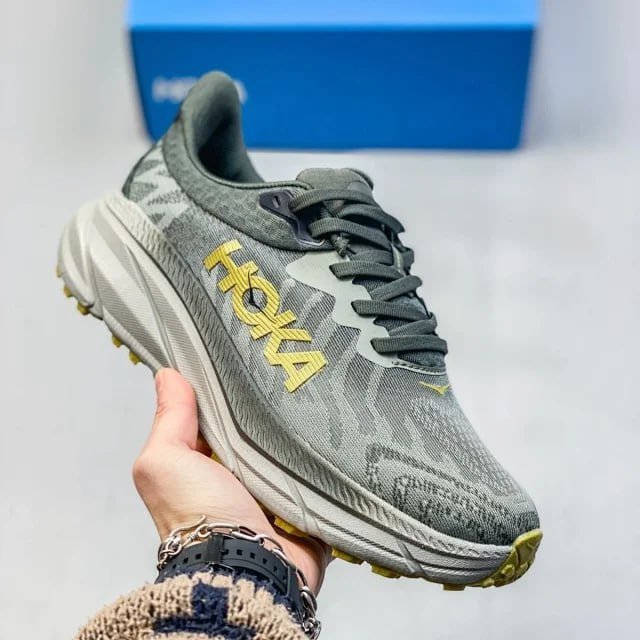 HOKA sneaker