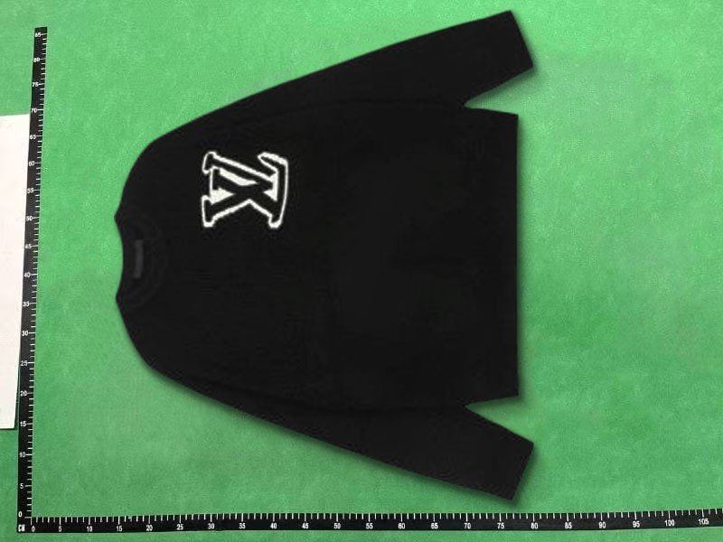  lv sweater/jacket/sweatshirt  