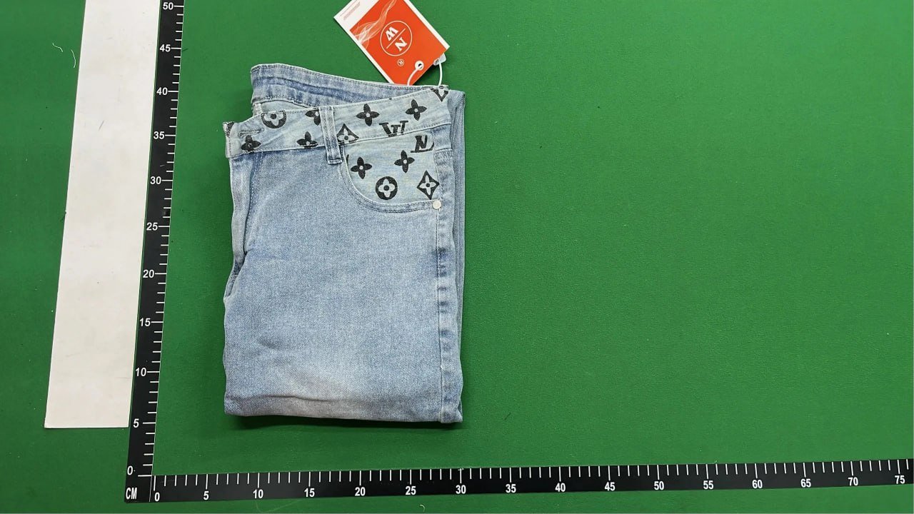 LV Jeans