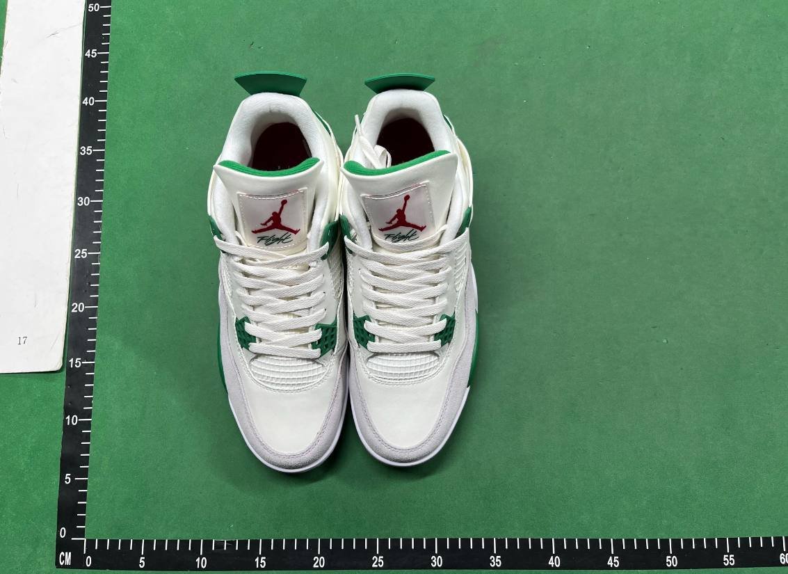  JORDAN 4