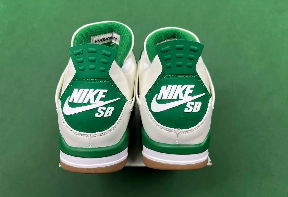  JORDAN 4