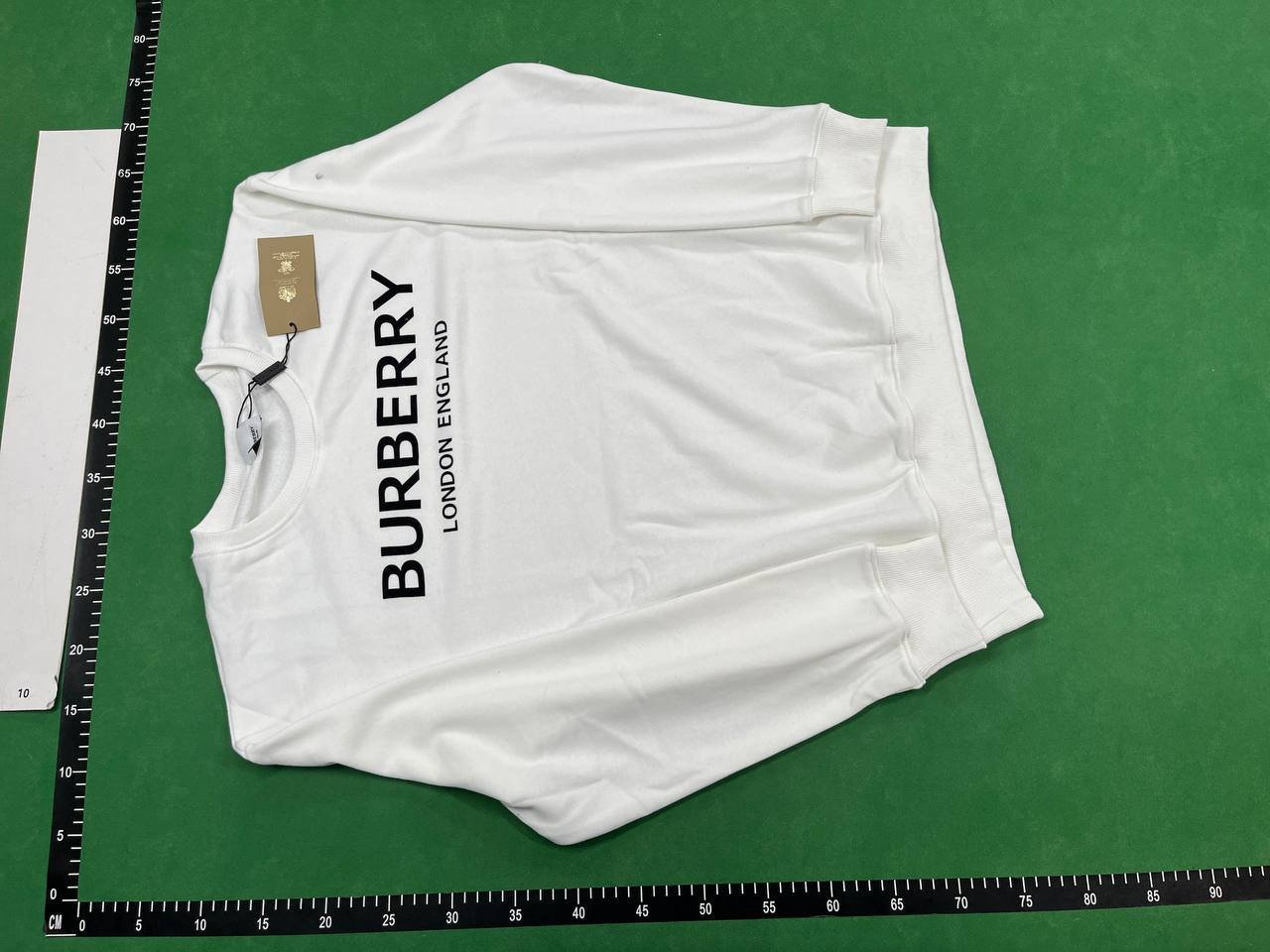 Burberry sweatshirt ( 40 colors )