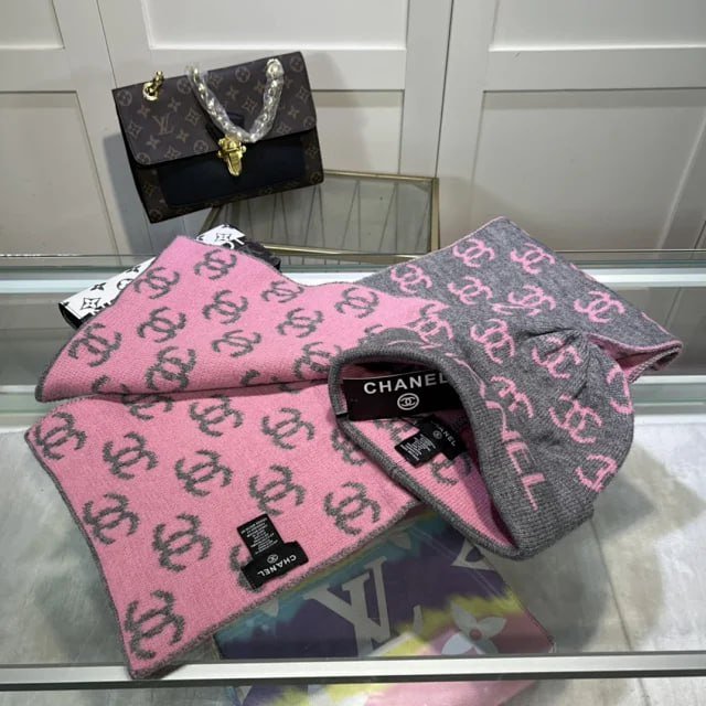 GUCCI Moncler Chanel Louis Vuitton Beanie Scarf