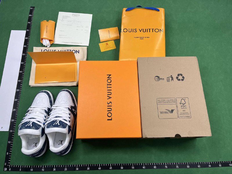  LV TRAINER SNRAKERSA