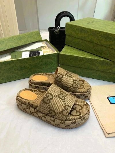 gucci  slippers