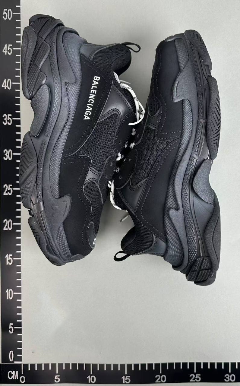  Balenciaga Triple S