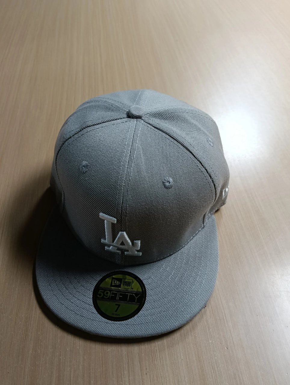 Caps