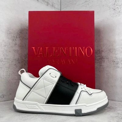 Valentino                                                                                                       Valentino                                                                               