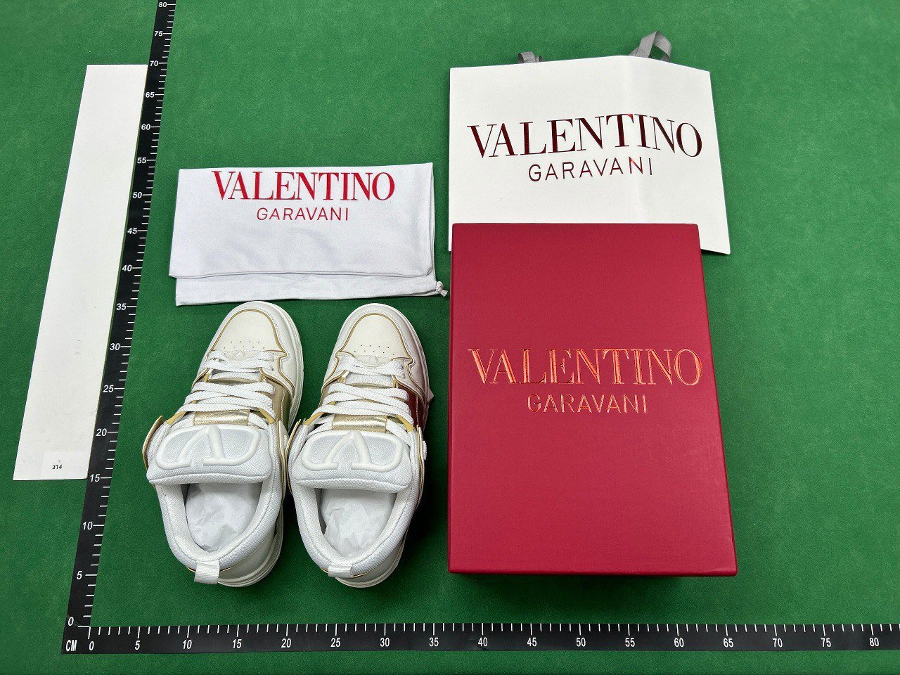 Valentino                                                                                                       Valentino                                                                               