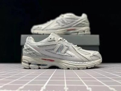 New Balance1906R                                                                                                       