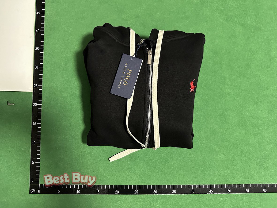 Ralph Lauren sweatshirt                                                                                           